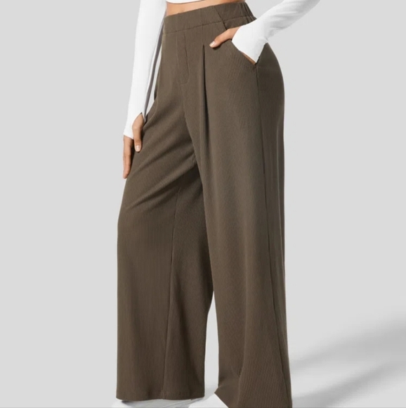 HALARA Wide Leg Pants in Brown - Picture 2 of 6